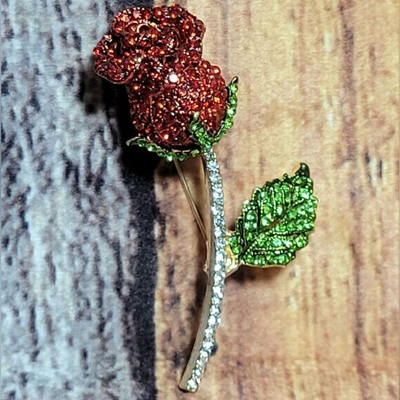 Austrian Crystal Rose Brooch or Pendant - Picture 7 of 9